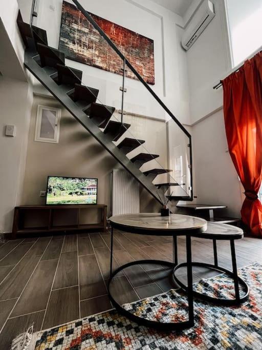 Ferienwohnung Escala Luxury Loft 2 In The Center &Free Parking Volos Exterior foto